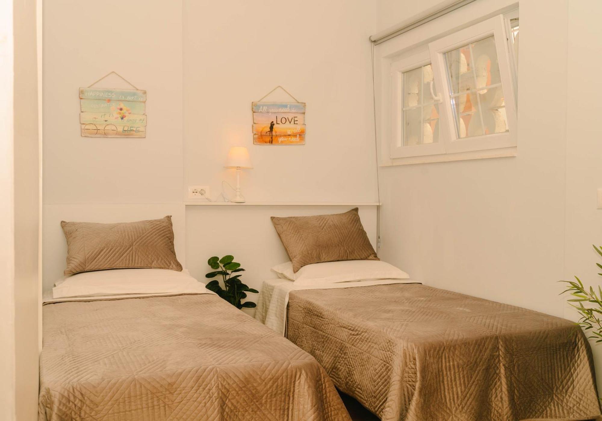 Studio Flat In Heart Of Тирана Экстерьер фото